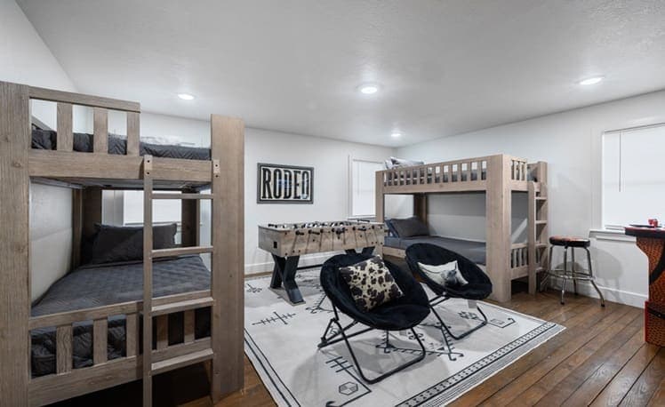 Third bedroom with twin bunks